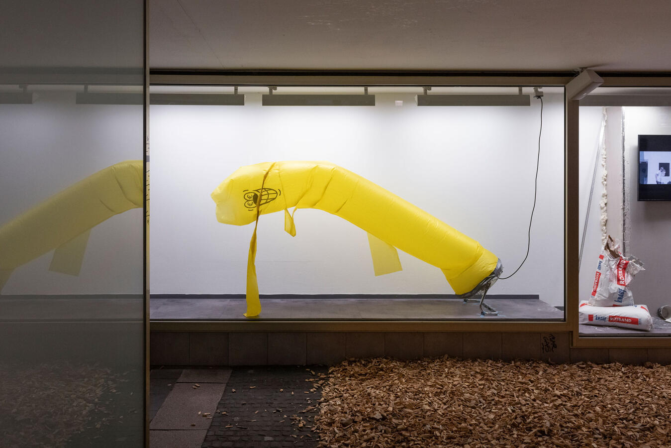 Sinemsu Ateșoğlu, Fritz Eggenwirth, Josha Lohrengel: Alles Muss Raus, Foto: Nicolas Wefers